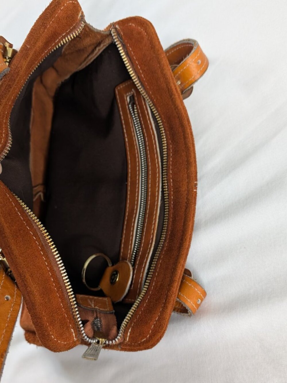 VTG Stone Mountain Tan Suede Leather Front Pocket Shoulder Bag With Buckles - Picture 7 of 7